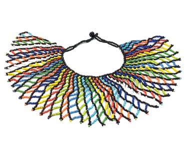 A BEAUTIFUL VINTAGE SOUTHWESTERN BEADED NECKLACE 15"