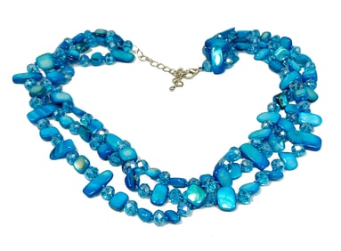 A BEAUTIFUL 3 STRANDS CRYSTAL AND MOTHER OF PEARL BLUE NECKLACE 18"