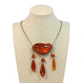 A STUNNING BALTIC AMBER NECKLACE 24" 39.7 GR
