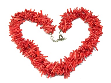 A BEAUTIFUL SOUTHWESTERN RED CORAL NECKLACE 17" LONG 91 GRAMS
