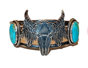 VINTAGE NAVAJO STERLING CUFF BRACELET BUFFALO SKULL & FEATHERS WITH TURQUOISE 37 GR  2.4"