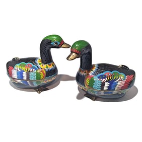 FINE LARGE VINTAGE PAIR OF CHINESE CLOISONNE ENAMEL DUCK BOXES MAL & FEMALE ON BRONZE