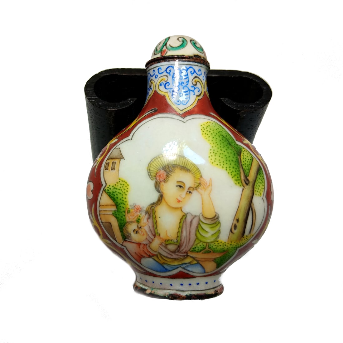 FINE CHINESE SNUFF BOTTLE ENAMEL EUROPEAN SUBJECT QIANLONG MARK (1 of 8)