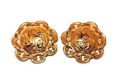 SUPERB VINTAGE GOLD-TONE CLIP-ON EARRINGS WITH MYTHICAL LION MEDALLION UNSIGNED C . 1980S