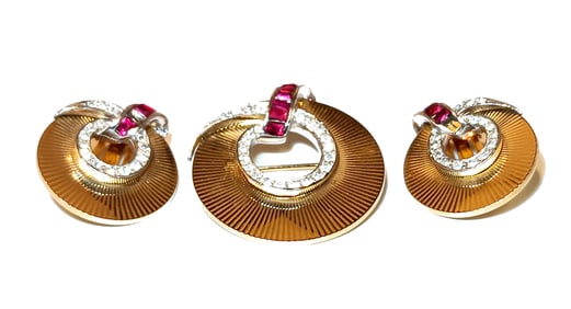FABULOUS VINTAGE MARCEL BOUCHER SIGNED GOLD-TONE BROOCH & EARRINGS SET