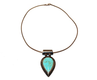 VINTAGE STERLING TEARDROP PENDANT NECKLACE WITH TURQUISE STONE 23 GRAMS