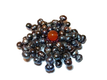 DRAMATIC VINTAGE BROOCH WITH BLACK BAROQUE PEARLS AND CARNELIAN CENTER 2.9"