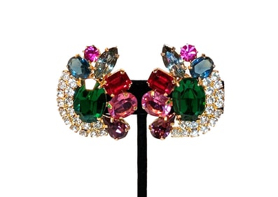 VINTAGE 1950S COLORFUL RHINESTONES FAN CLIP-ON EARRINGS UNSIGNED DESIGNER STYLE