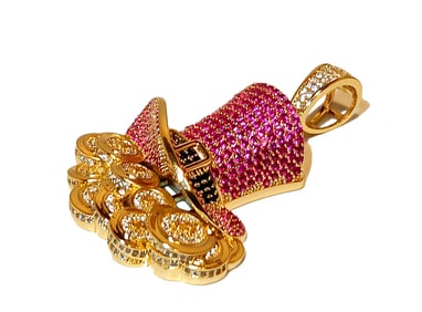LUXURY RUBY CORUNDUM HAT PENDANT INTRICATE GOLD-TONE FINISH 2.1"