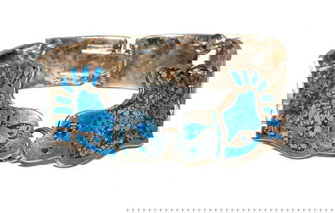 VINTAGE MEXICAN STERLING SILVER & TURQUOISE INLAY EAGLE-HEAD BRACELET 58 GRAMS: STRIKING VINTAGE MEXICAN STERLING BRACELET FEATURING STYLIZED EAGLE OR VULTURE HEAD DESIGNS INLAID WITH VIBRANT CRUSHED TURQUOISE. HANDCRAFTED IN 925 SILVER, MARKED "MEXICO 925". MEASURES 7 INCHES LON