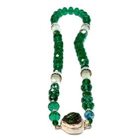 FINE VINTAGE GREEN CRYSTAL NECKLACE 925 CLASP 18"   88 GRAMS