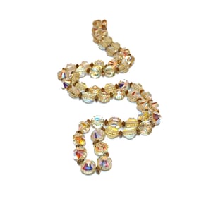 VINTAGE 1950S FACETED AURORA BOREALIS CRYSTAL NECKLACE 25"   66GR