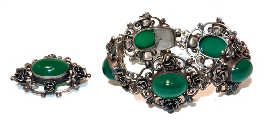 FINE VINTAGE EUROPEAN 800 SILVER GREEN TOURMALINE CABOCHON BRACELET & BROOCH SET  66 GRAMS