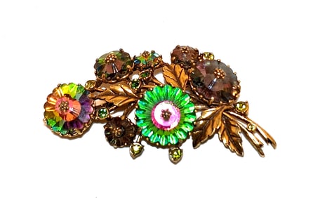 STUNNING VINTAGE SIGNED WEISS REVERSE-CARVED "GYPSY ROSE" FLORAL BROOCH 1950S