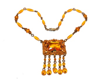 A FINE ANTIQUE CZECH AMBER COLOR NECKLACE 14"