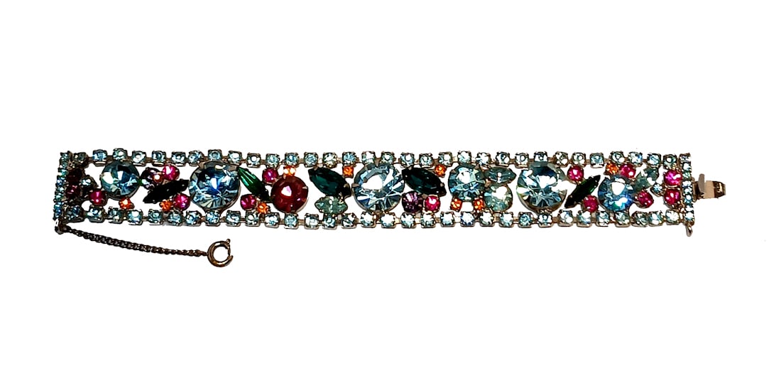 VINTAGE SKY BLUE RHINESTONE BRACELET 7.25" LONG (1 of 4)