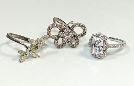 BEAUTIFUL VINTAGE LOT OF 3   CUBIC ZIRCONIA RINGS