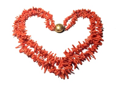 VINTAGE UNSIGNED MIRIAM HASKELL STYLE TWO-STRANDS CORAL NECKLACE 16" 55 GR