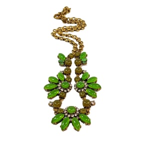 AN ELEGANT VINTAGE J. CREW RHINESTONE STATEMENT NECKLACE  IN GREEN TONES