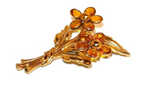 VINTAGE C. 1940S  LARGE TRIFARI FUR CLIP WITH YELLOW GLASS FLOWERS  UNSIGNED