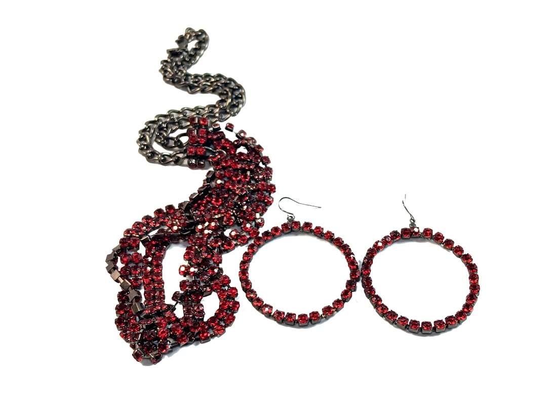 VINTAGE RED RHINESTONE SET BY DESIGNER ANN TAYLOR NECKLACE EARRINGS (1 of 3)