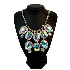 BIB STATEMENT VINTAGE  NECKLACE BY TRACI LYNN AURORA BOREALIS
