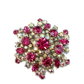 VINTAGE UNSIGNED AUSTRIAN PINK & AURORA BOREALIS RHINESTONE STARBUST BROOCH 2.25" D