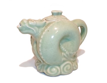 VINTAGE REVIVAL CHINESE CELADON DRAGON-HEAD EWER / TEAPOT SONG/MING