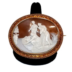 IMPORTANT ANTIQUE 19TH CENTURY ROMAN SHELL CAMEO BROOCH 18K ATTRIBUTED TO CASTELLANI