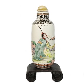 SUPERB CHINESE PORCELAIN FAMILLE ROSE SNUFF BOTTLE QING GUANGXU