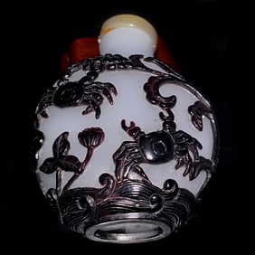 FINE ANTIQUE CHINESE PEKING GLASS SNUFF BOTTLE PAGODA STORKS CRABS 18-19C