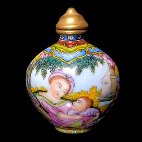FINE CHINESE ENAMEL ON PORCELAIN SNUFF BOTTLE EUROPEAN SUBJECT MOTHER CHILD