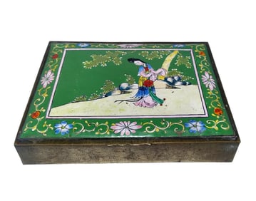 MID-20TH CENTURY CHINESE CLOISONNE ENAMELED BOX "LADY IN GARDEN SCENE"
