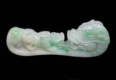 CARVED GREEN JADEITE DRAGON BELT BUCKLE HOOK STATUE 2.4" LONG