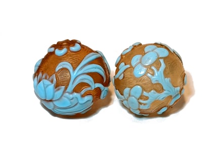 VINTAGE LOT OF 2 HAND CARVED CHINESE PEKING GLASS OVERLAY GLASS BEADS DUCKS LOTUS