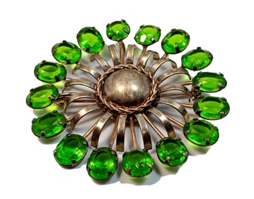 VINTAGE STERLING SILVER BROOCH WITH GREEN QUARTZ STONES 2.4" DIAMETER