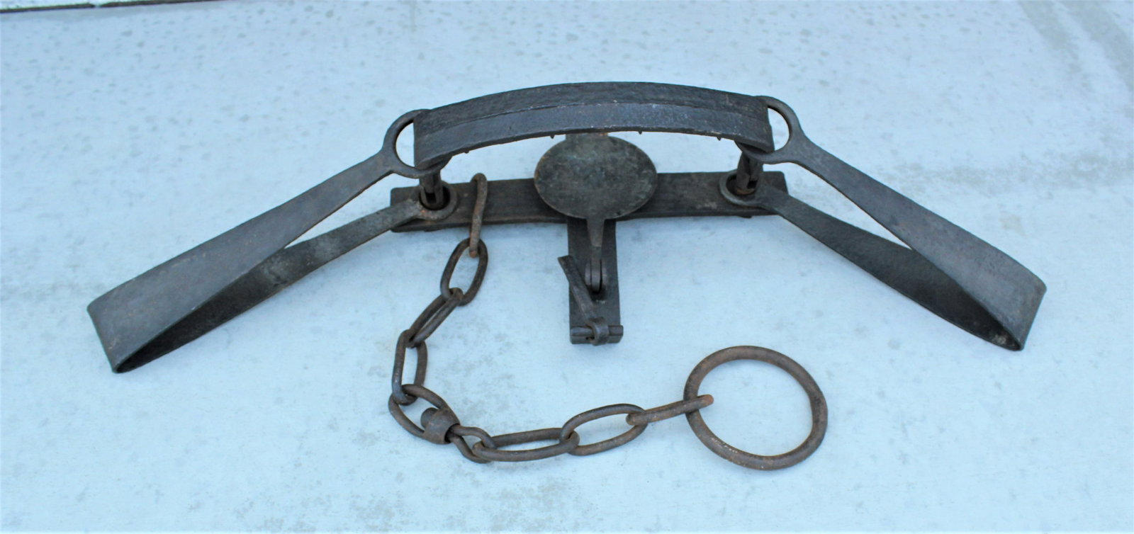 Newhouse #6 Beartrap: Very seldom seen first model Newhouse #6 slick pan bear trap, circa 1855-63. Displaying its riveted teeth, swivel at third chain link, and identifying bulged crossbar, as shown in the book "The Trap C