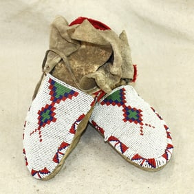 Northern Plains Moccasins