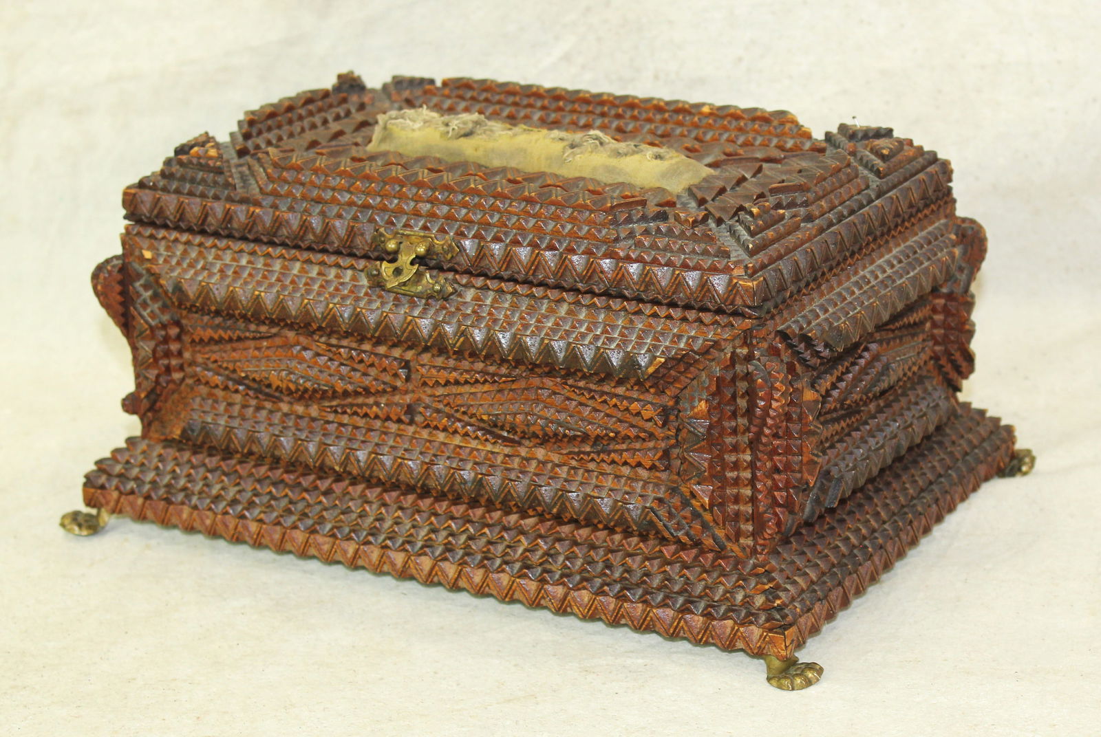 Irma Hotel Tramp Art Box (1 of 2)