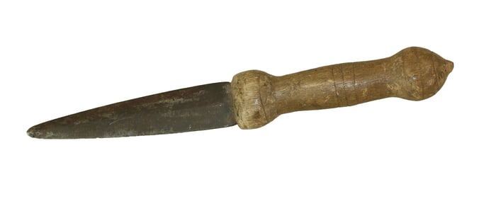 Interesting turn-of-the-Century Plains Indian dag knife with spearpoint fasioned blade and wood