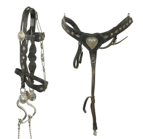Seldom seen bridle and breast collar set from desirable maker, displaying stylish flower tooling