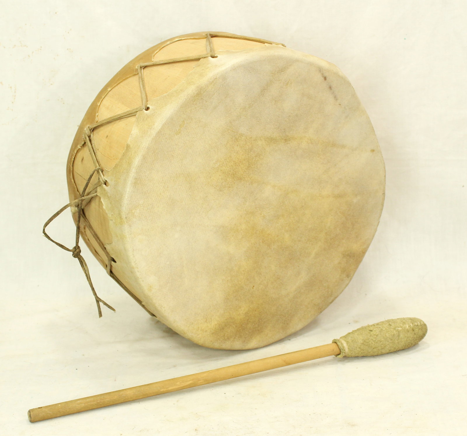 Native American Drum (1 of 4)