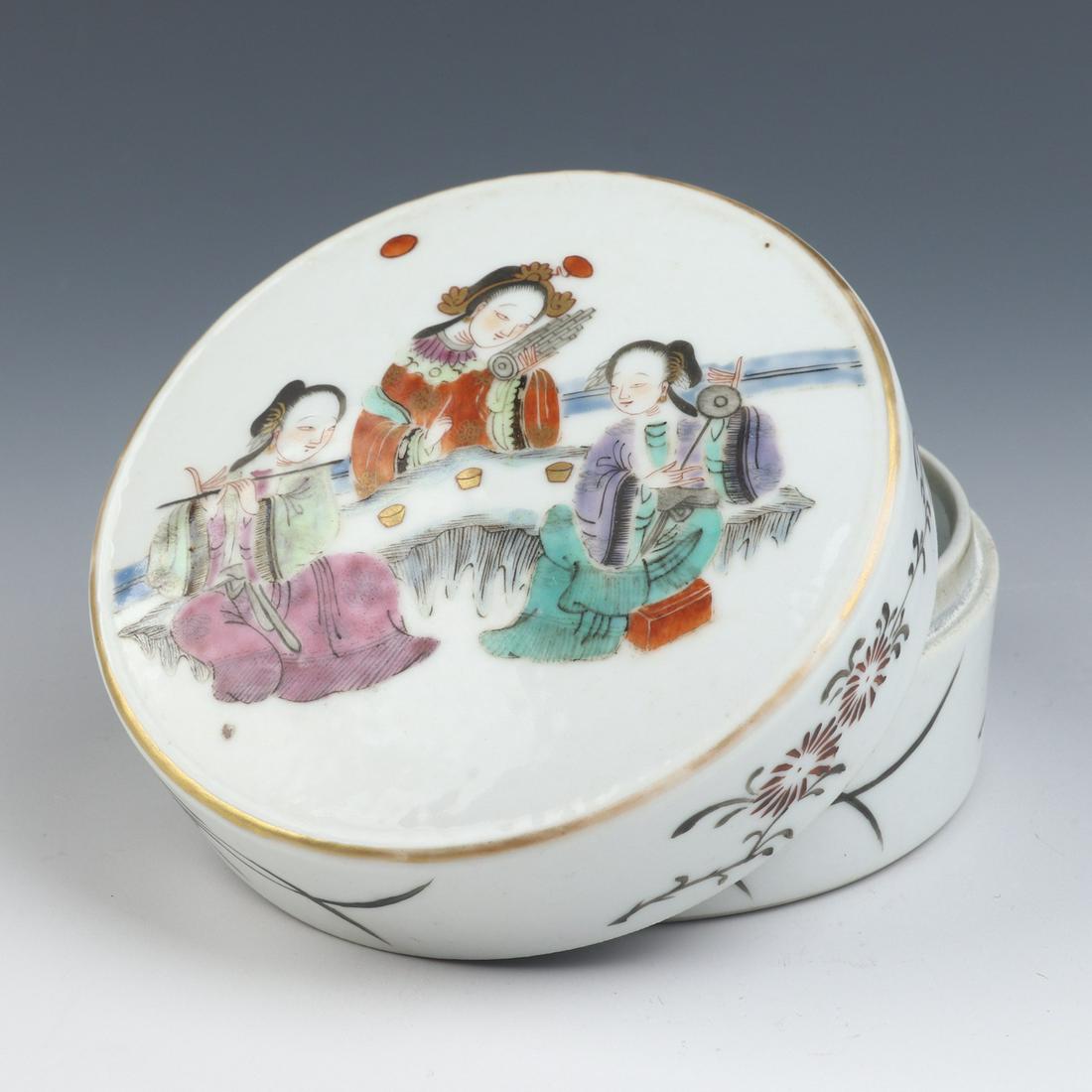 Chinese pastel rose  Porcelain box (1 of 11)