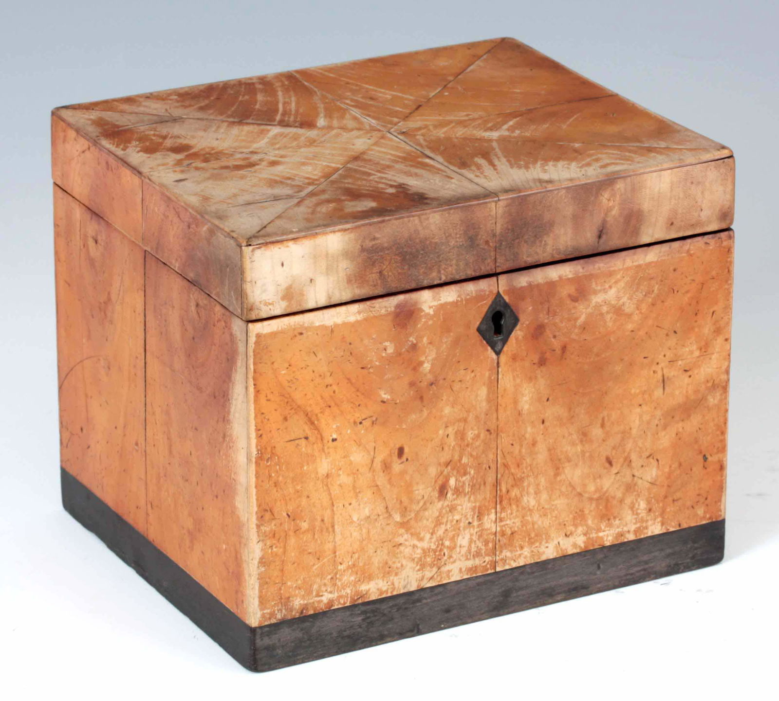 A GEORGE III RECTANGULAR PEARWOOD AND EBONY VENEER (1 of 1)