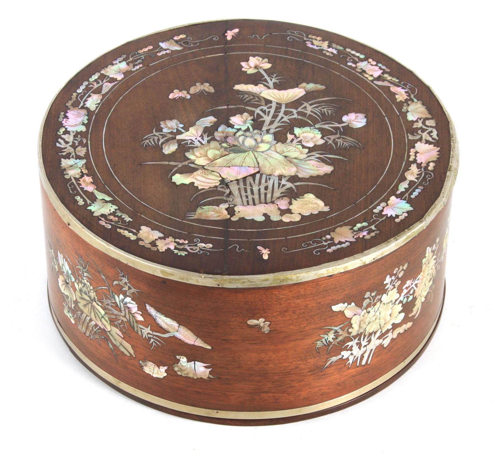A 19TH CENTURY CHINESE HARDWOOD MOTHER OF PEARL (1 of 1)