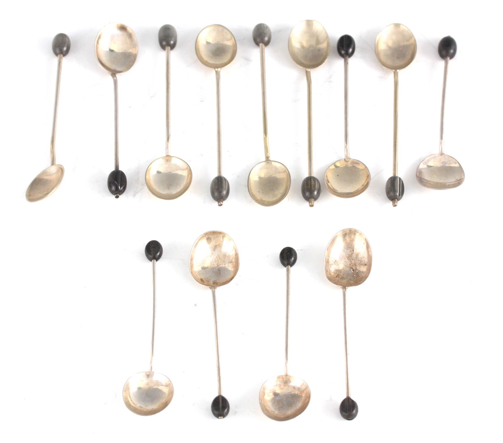 A SET OF SILVER ÔCOFFEE BEANÕ HANDLED COFFEE SPOONS (1 of 1)