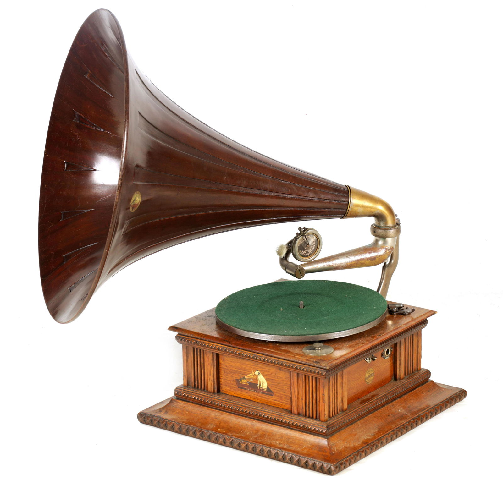AN EARLY 20TH CENTURY OAK CASED HMV MONARCH SENIOR (1 of 1)