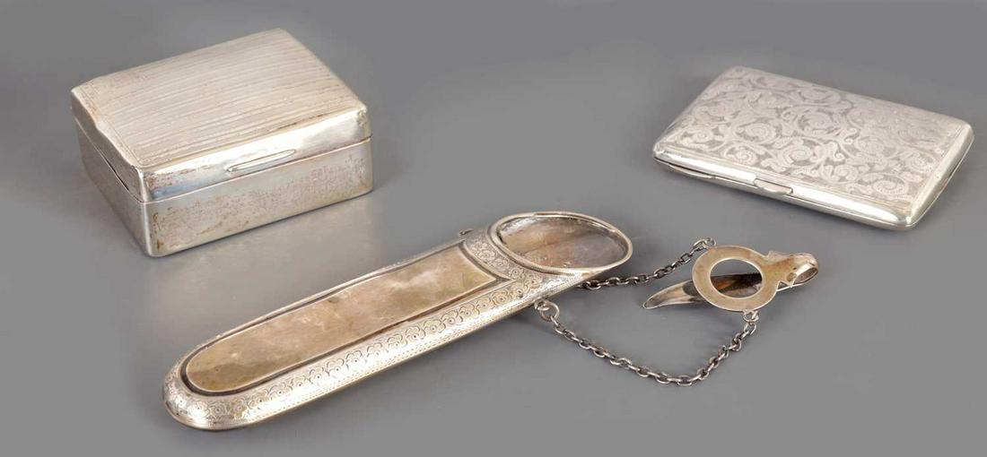 A COLLECTION OF THREE SILVER ITEMS (1 of 14)