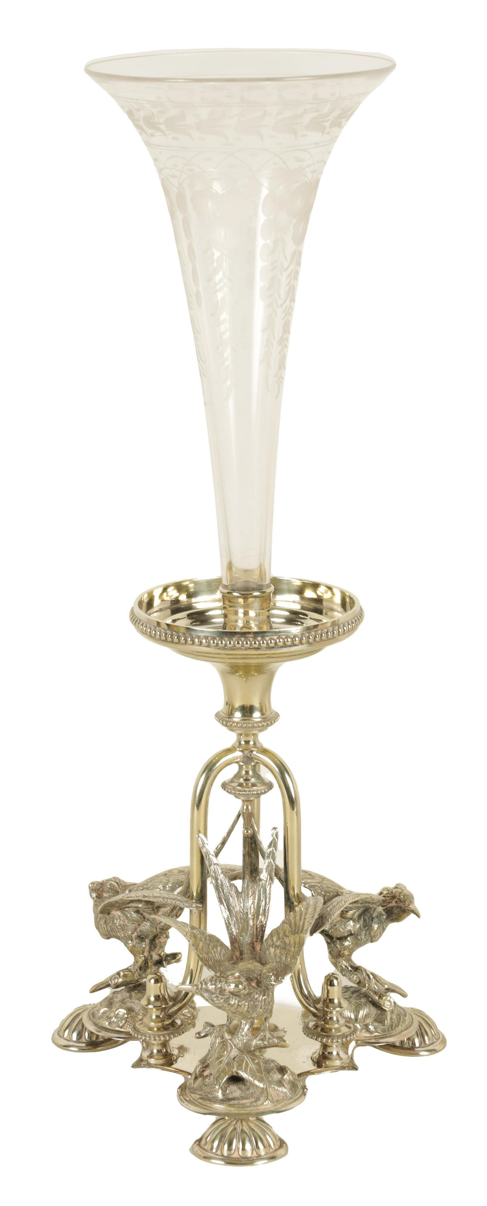 A LATE 19TH CENTURY ELKINGTON & CO. STYLE SILVER PLATED CENTRE PIECE (1 of 10)