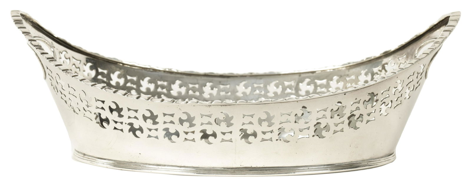 A LATE VICTORIAN TWO HANDLED BOAT SHAPED FRUIT DISH (1 of 8)